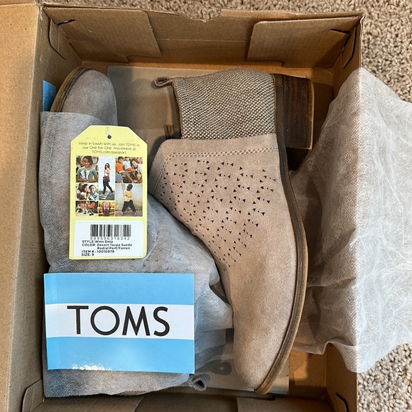 TOMS Delia desert taupe suede radial perf/farren bootie - Picture 8 of 8